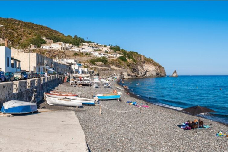 Playa Acquacalda - visita Lipari