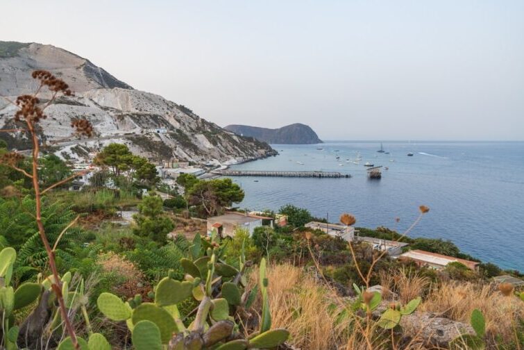 Playa de Porticello en Lipari